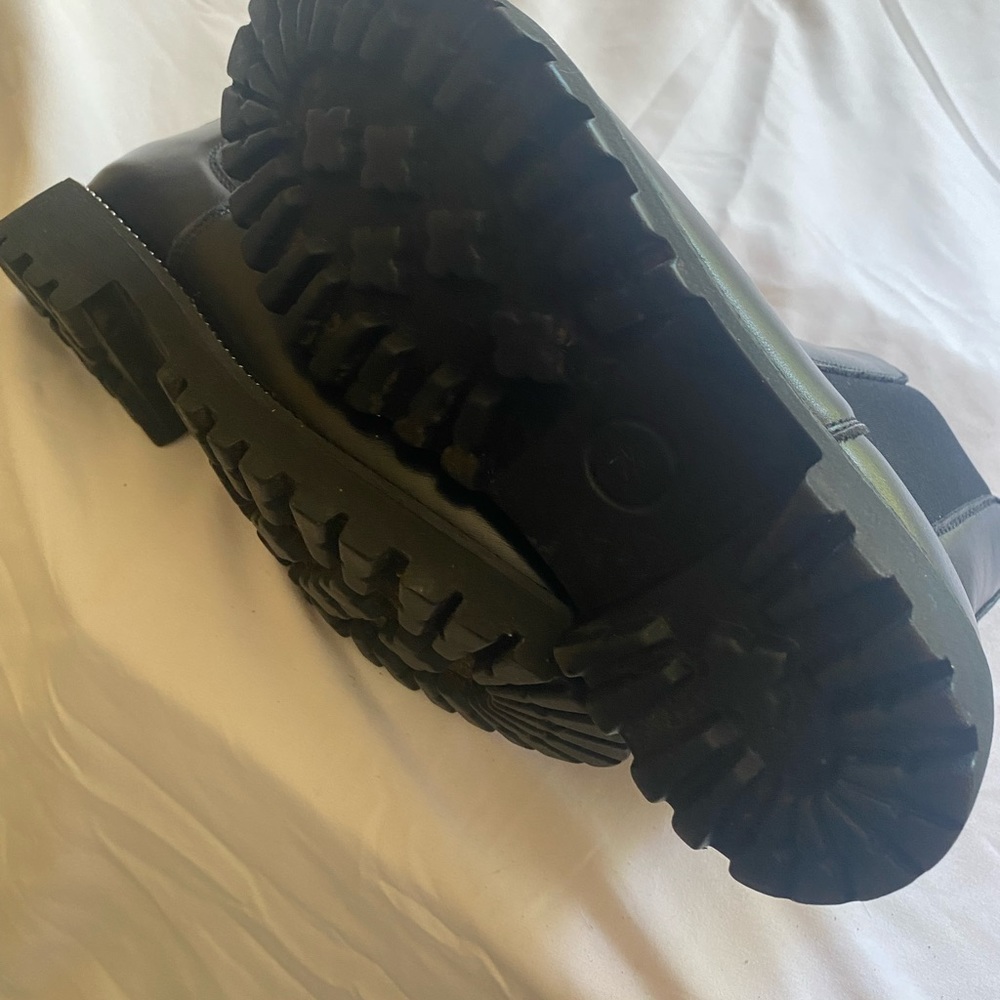 Cushionaire Memory Foam Delilah Boots - image 4